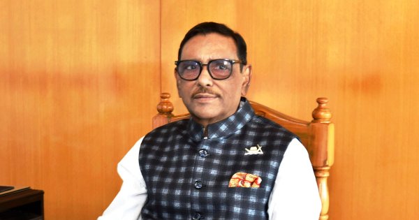 বিদেশ থেকে ডাক্তার এনে খালেদা জিয়ার চিকিৎসার পরামর্শ কাদেরের