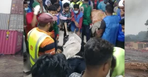 ৯ ঘণ্টাতেও নিয়ন্ত্রণে আসেনি আগুন