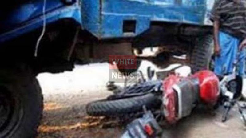 ট্রাকের ধাক্কায় প্রাণ গেল তরুণ ফুটবলারের