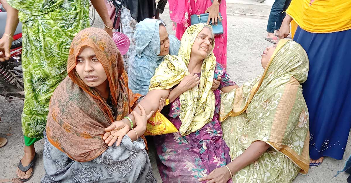 বিদ্যুস্পৃষ্ট হয়ে প্রবাসীসহ তিনজনের মৃত্যু