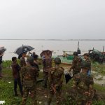 গাইবান্ধার সাঘাটায় অবৈধ বালু উত্তোলনে প্রশাসনের অভিযান